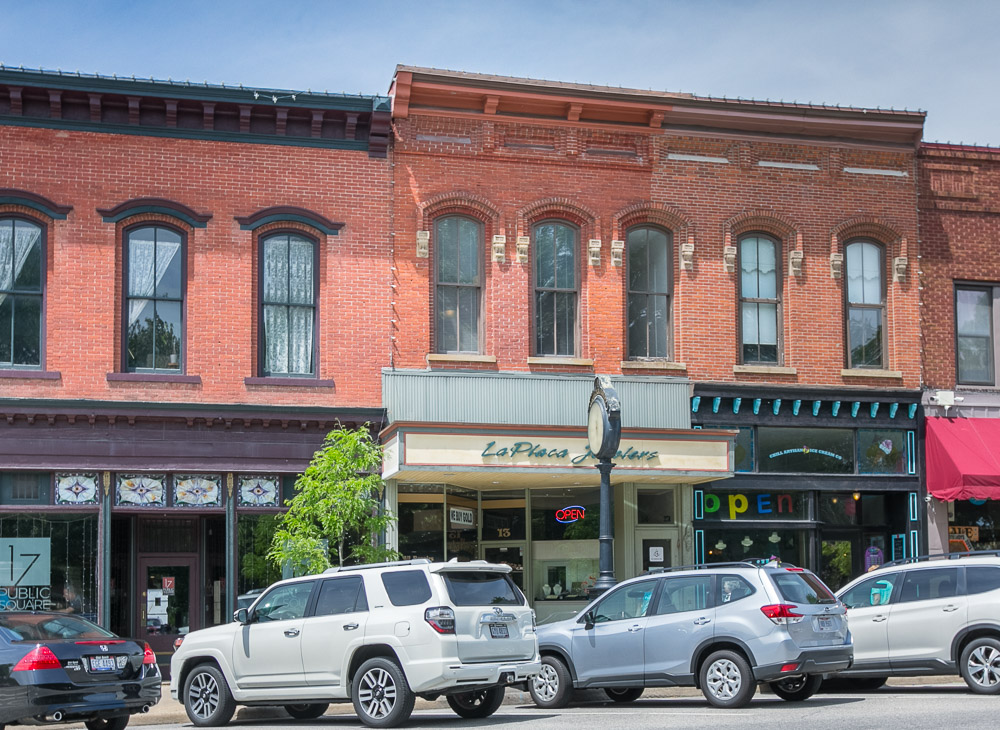 Medina Public Square Storefront and Offices / Clock Building