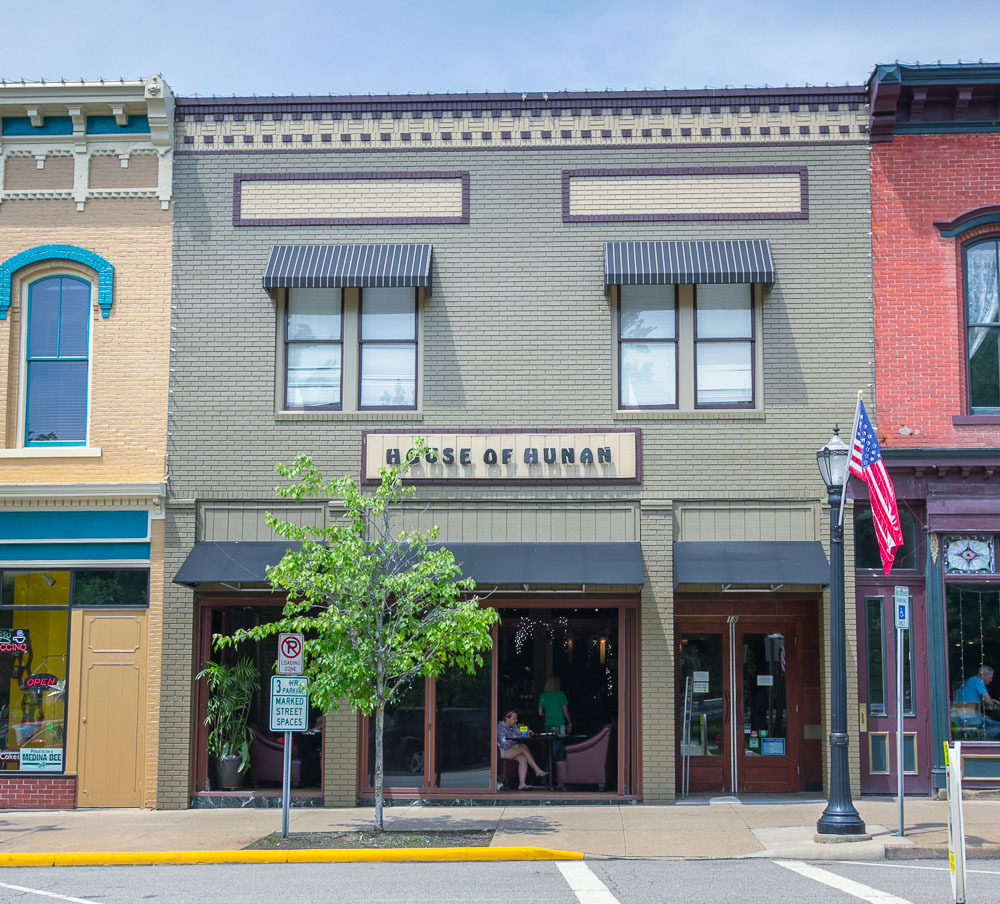 Medina Downtown Storefront  / Highs Building